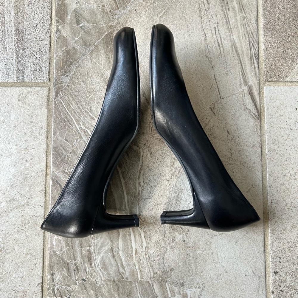 NWOB Stuart Weitzman Chic Pump Black Nappa Leather Heels Size 9.5N (Narrow) - Picture 6 of 10
